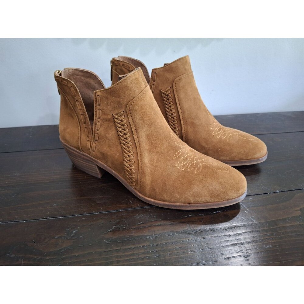 EUC Vince Camuto Presita Brown Suede Western Ankle Boots/Sz. 7.5M